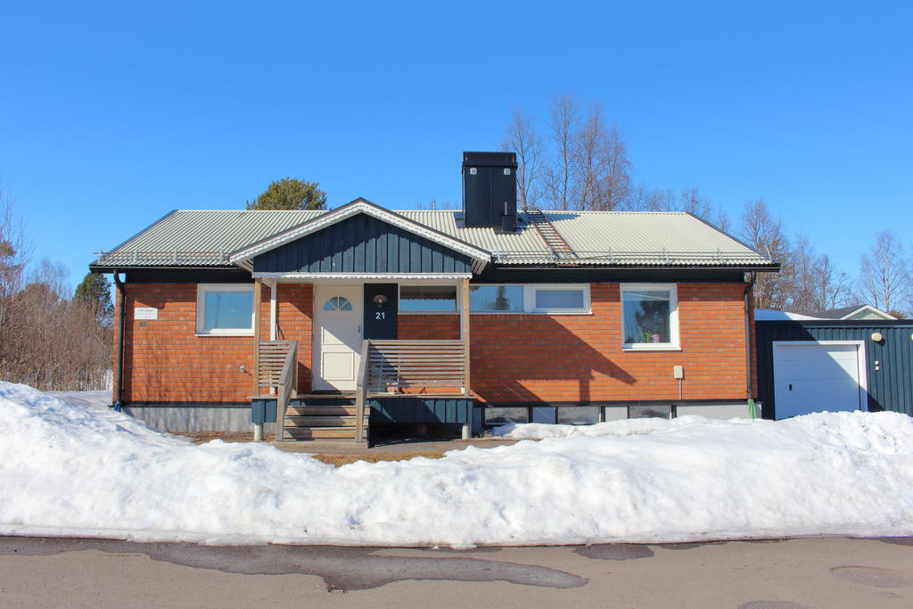 Rymligt och trevligt hus på hörntomt