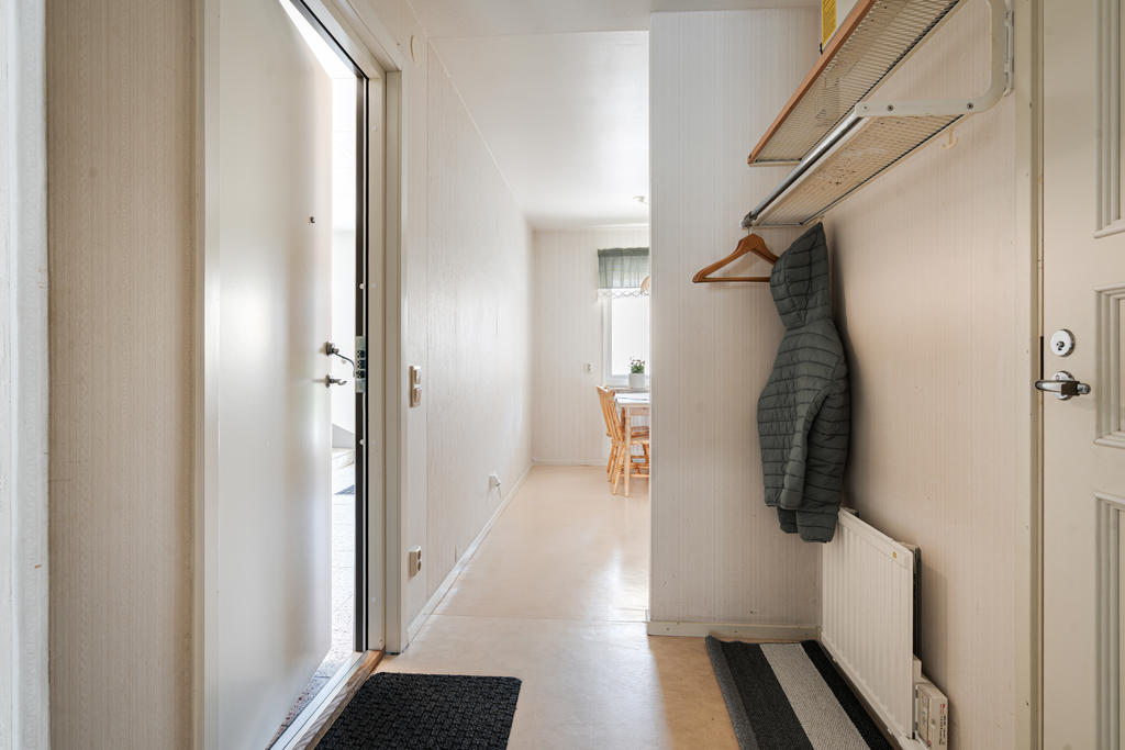 Hall med plats för avhängning av ytterkläder