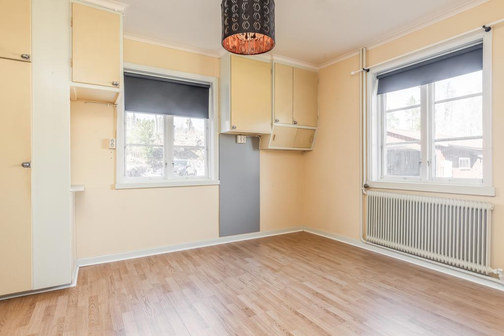 Sovrum 3/allrum med bergvärmepump. 