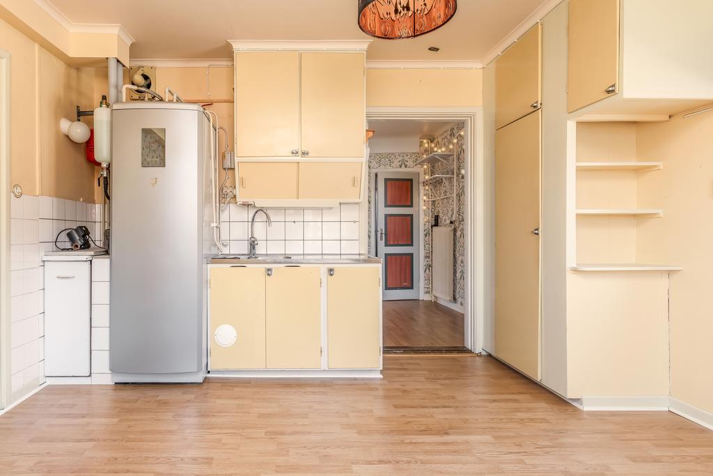 Sovrum 3/allrum med bergvärmepump. 