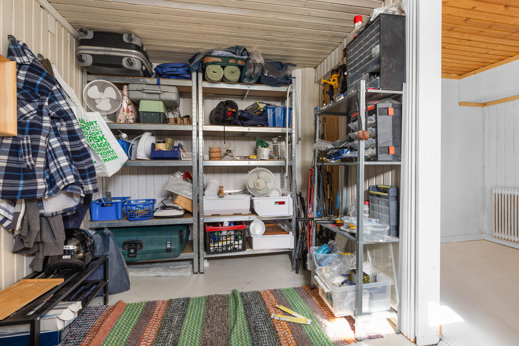 Källare: Förvaringsutrymme. 