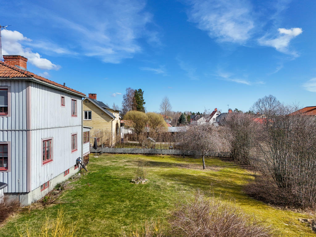 Tomt i soligt söderläge!