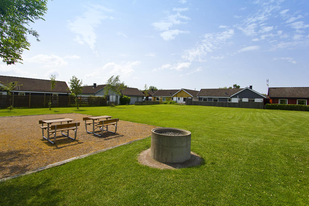 Grillplats och lekyta!