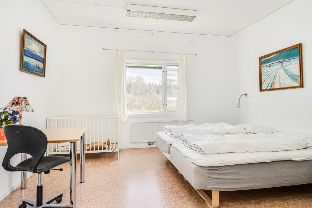 Sovrum 5-övre plan.