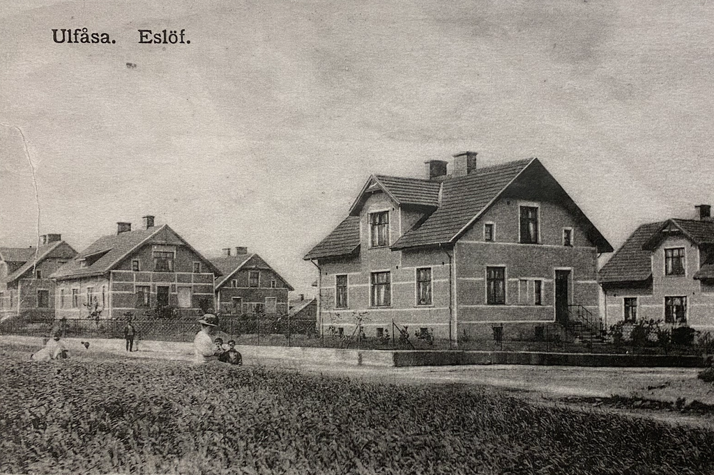 Tidigt 1900-tal, huset är till vänster i bild. 