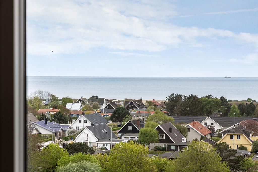 Magnifik utsikt från alla fönster i bostaden 