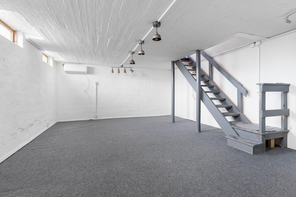 KÄLLARE:
Luftvärmepump i gillestugan/hobbyrummet