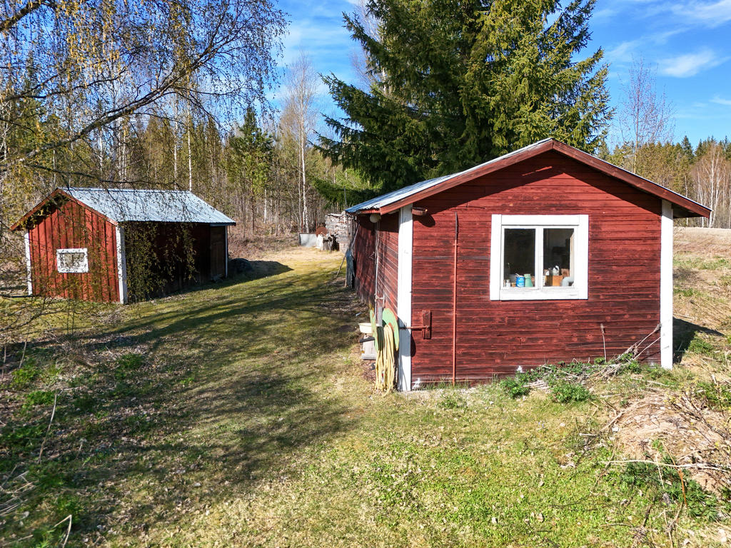 Uthusbyggnader. 