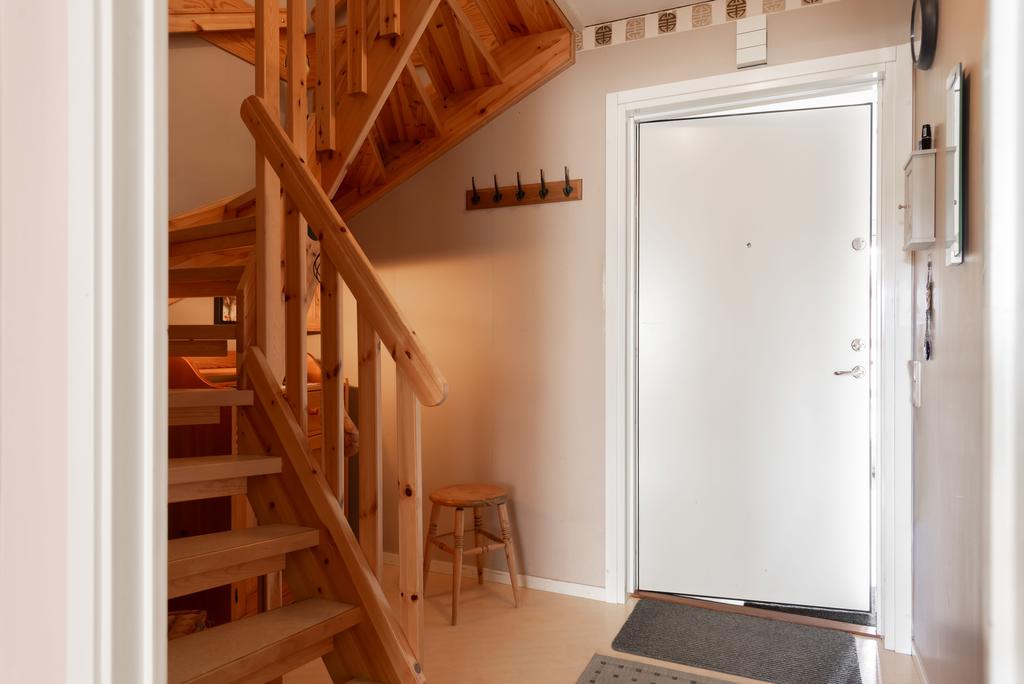 Hall på nedre plan
