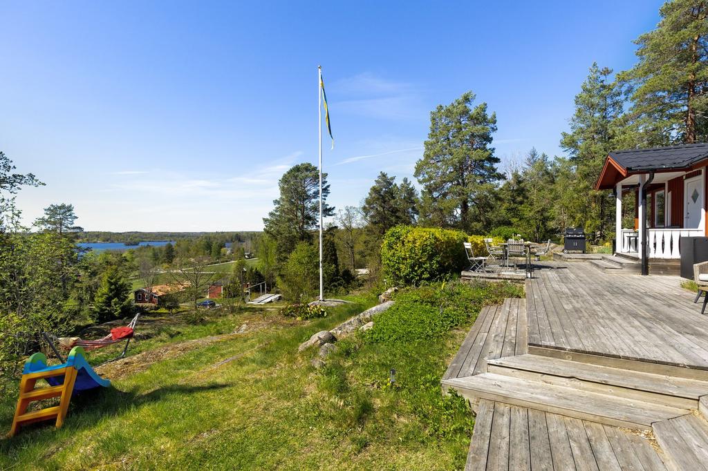 Det höga läget skapar en skyddad oas och avskilt lugn