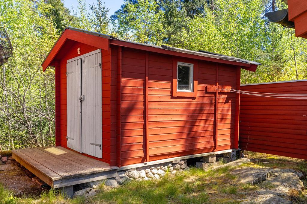 Förrådsbod bredvid huset
