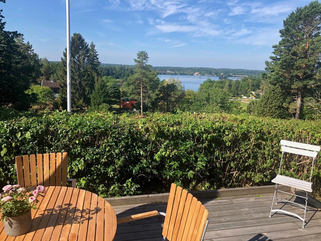 Milsvid utsikt över Båven (Säljarens sommarbild)