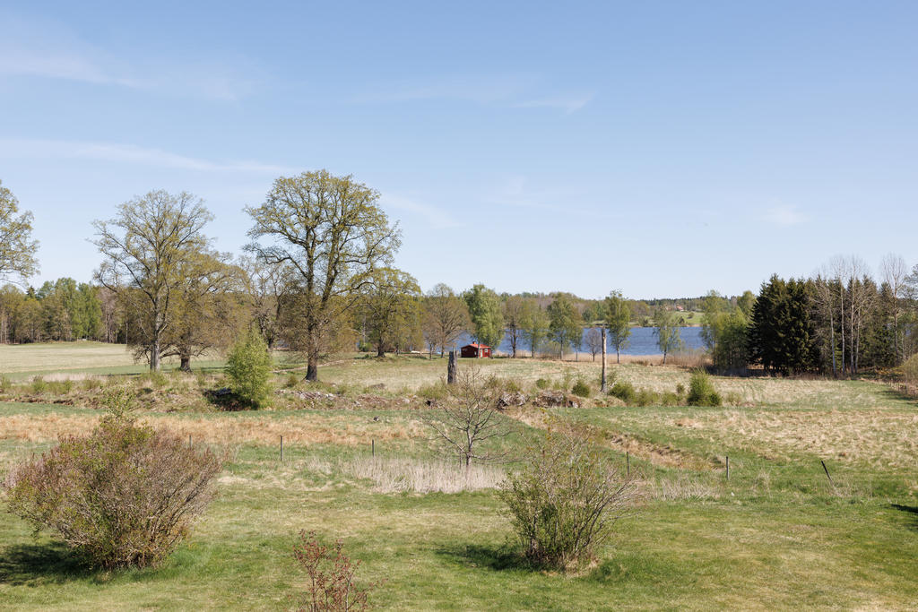 Utsikt över Marsjön och dess badplats
