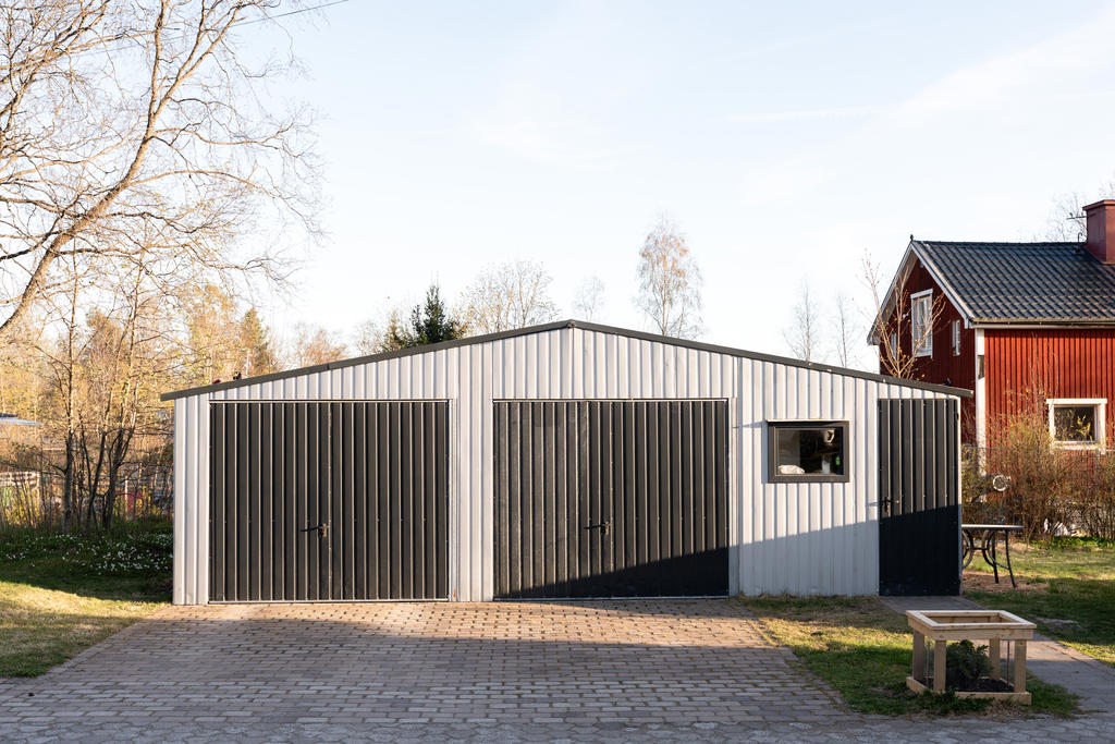 Dubbelgarage/förråd