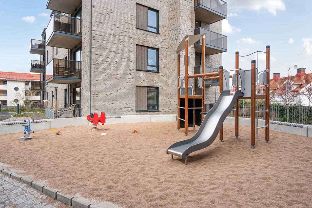 Lekplats på innergård 