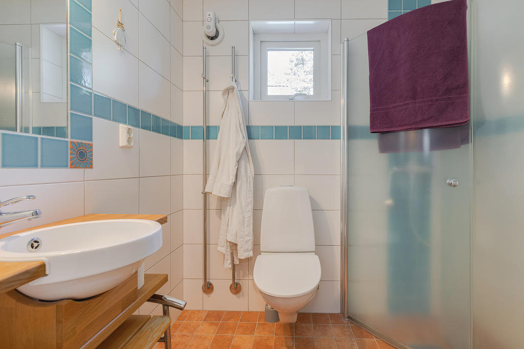 Toa/duschrum i gästlägenheten