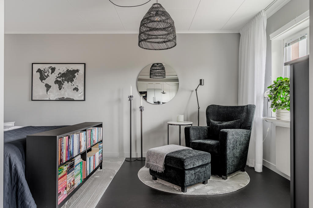 Sovrum 1 med plats för dubbelsäng