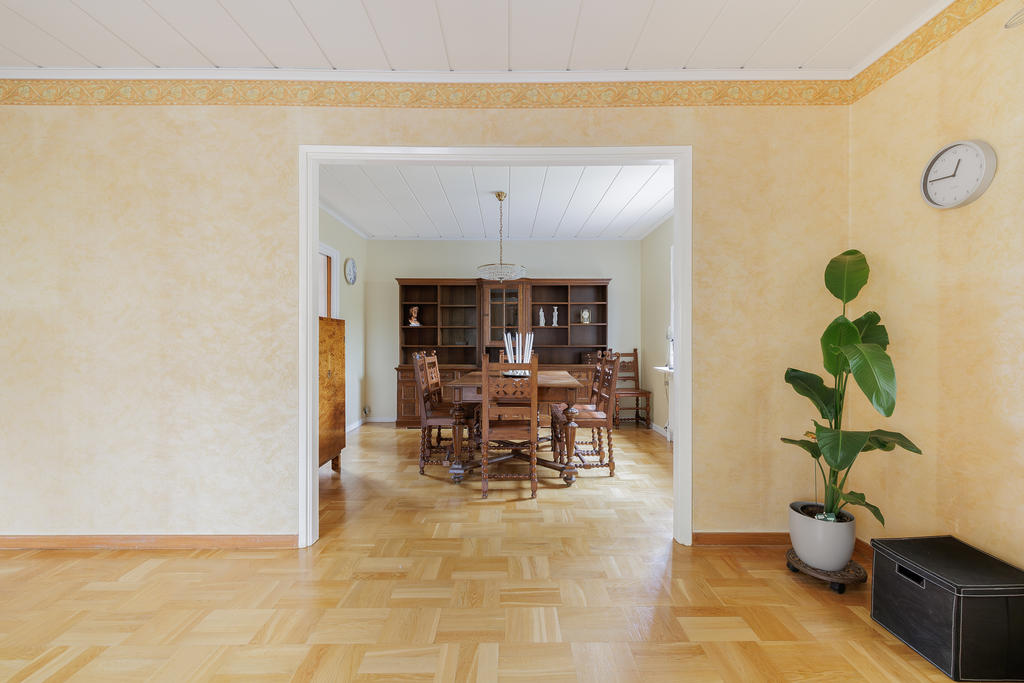 Bostaden erbjuder en genomtänkt planlösning