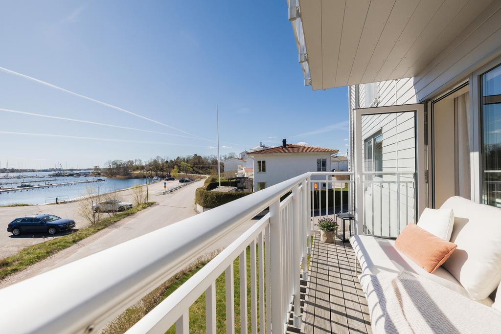 Utgång till balkongen från vardagsrummet