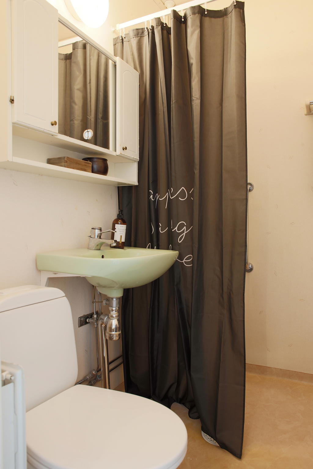 Badrum med våtrumsytskikt 