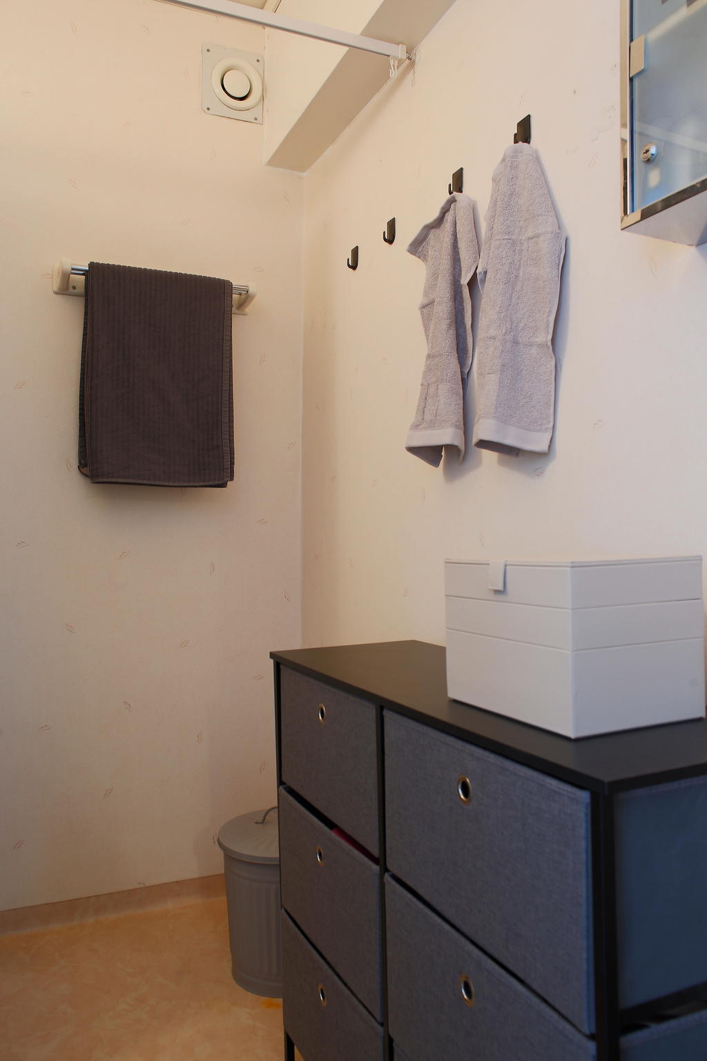 Plats för förvaringsmöbler/tvättmaskin 