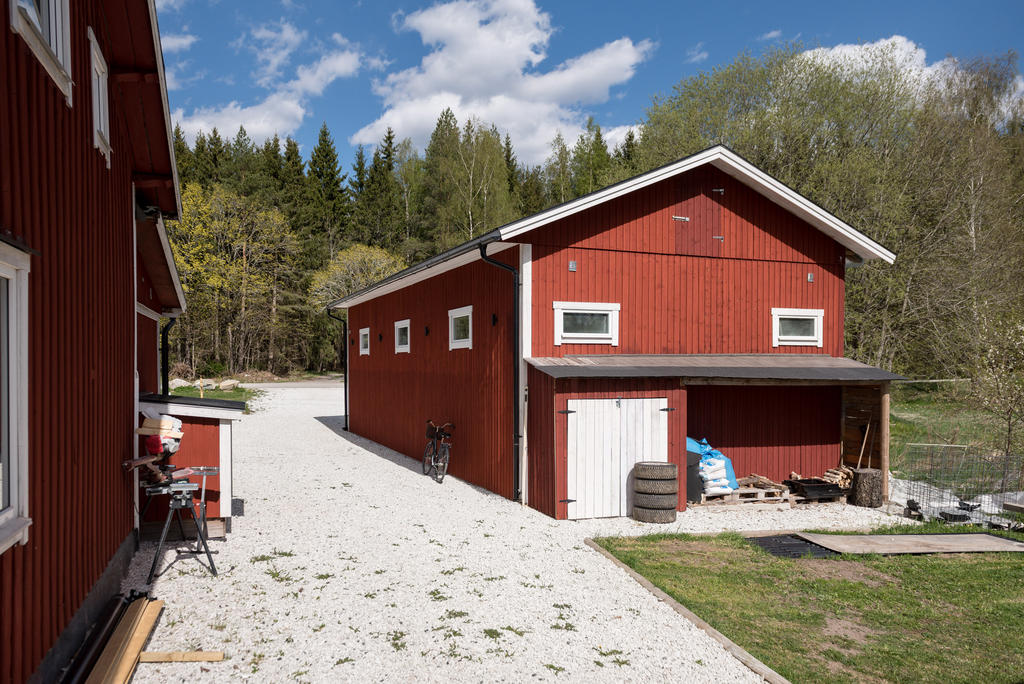 Garage.