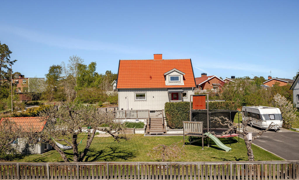 Välkommen till familjens villa på Mastvägen 22