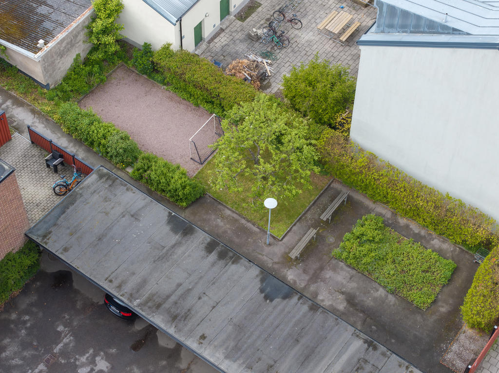Carportslänga och gemensamma ytor