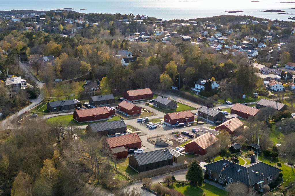 Nybyggt område med 15 småhus