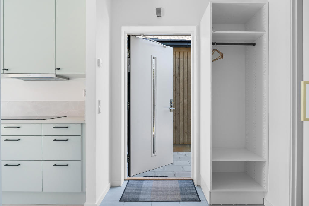 Hall med plats åt förvaring