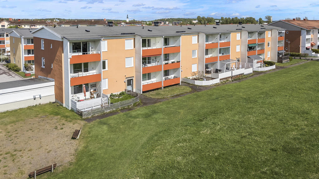 Balkongsidan mot grönområde