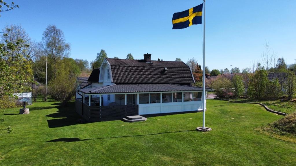 Exteriör - Säljarens sommarbild