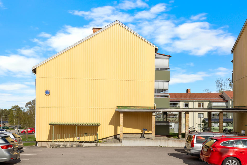 Fasad i väster.