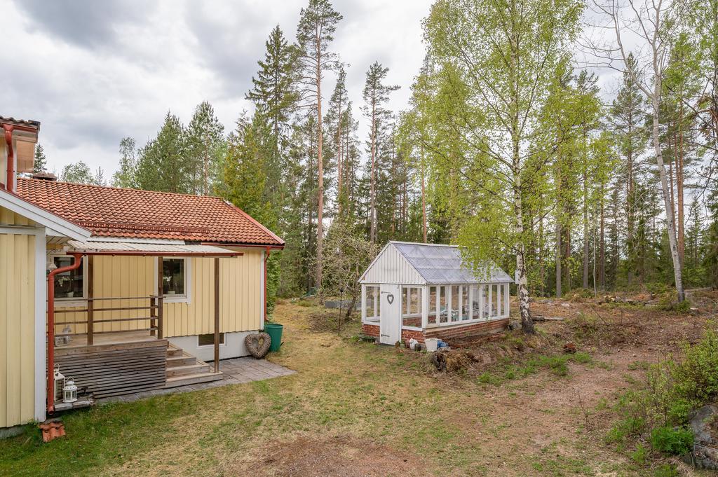 Växthus intill huset