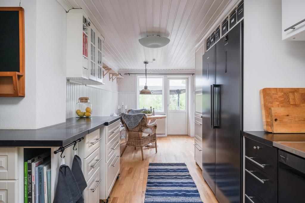 Kök med matplats längst in