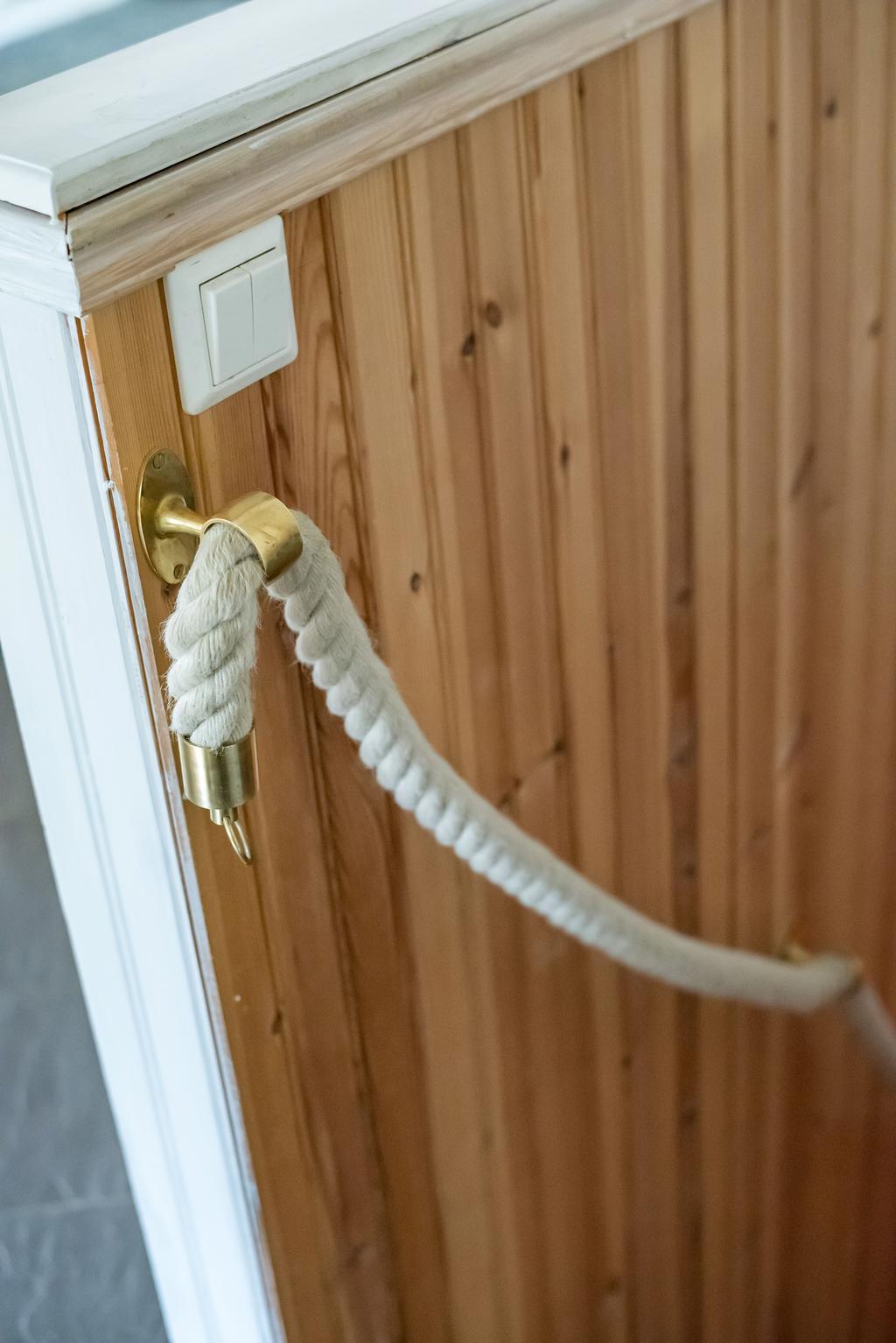 Detalj i trappen till källaren