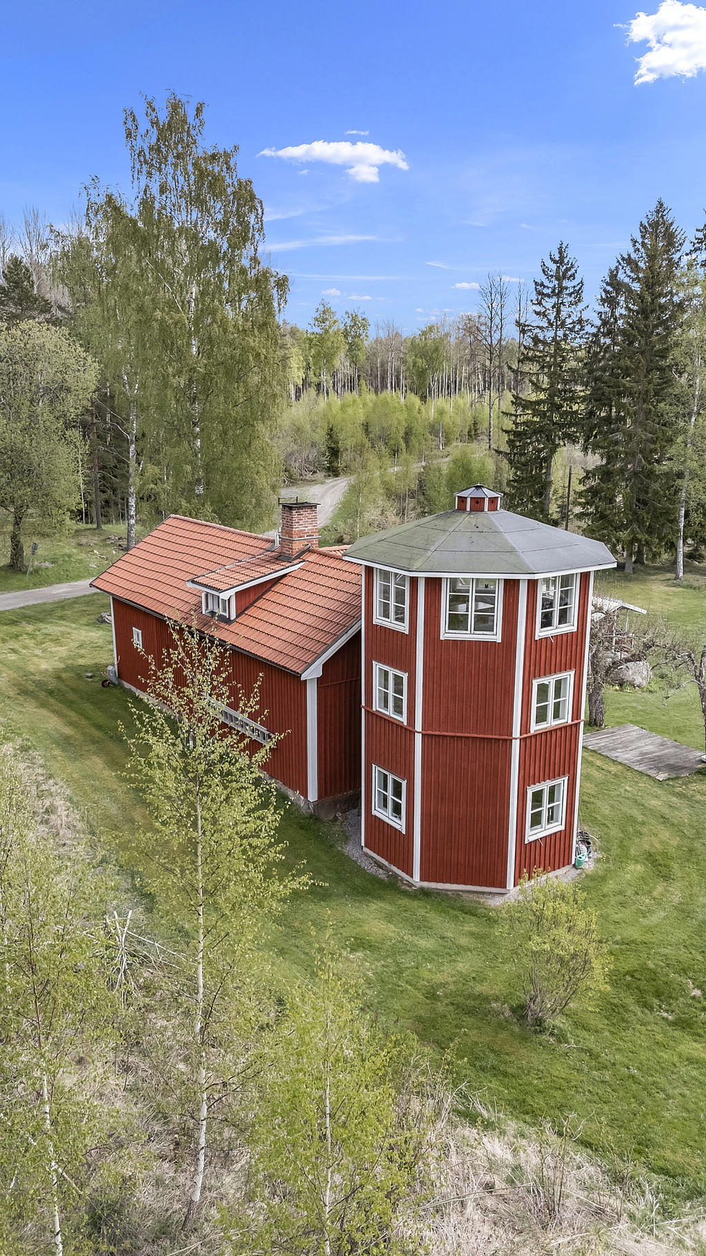 Tornbyggnad
