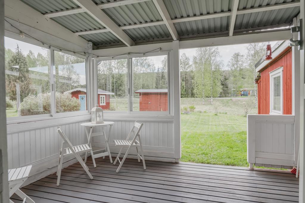 Inglasad veranda intill köket