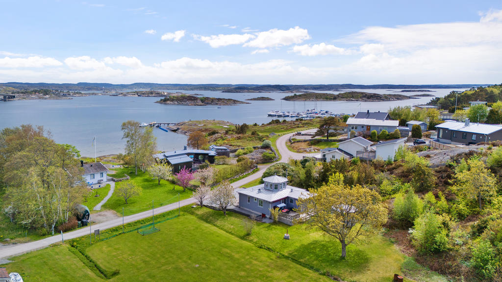 Gångavstånd till bad och båtplats