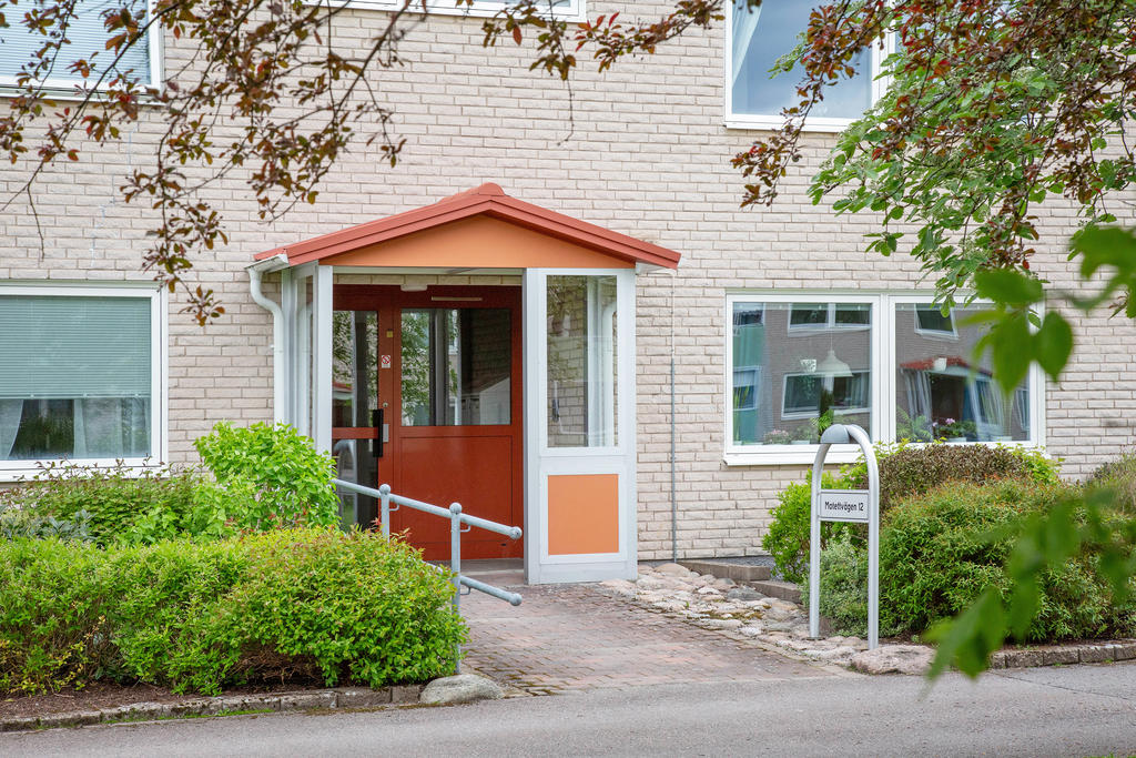 Här bor du i ett lugnt och trevligt område i Riksbyggen Brf Kören