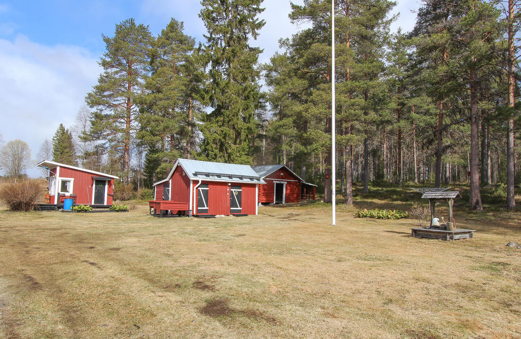 Sovstuga och uthus