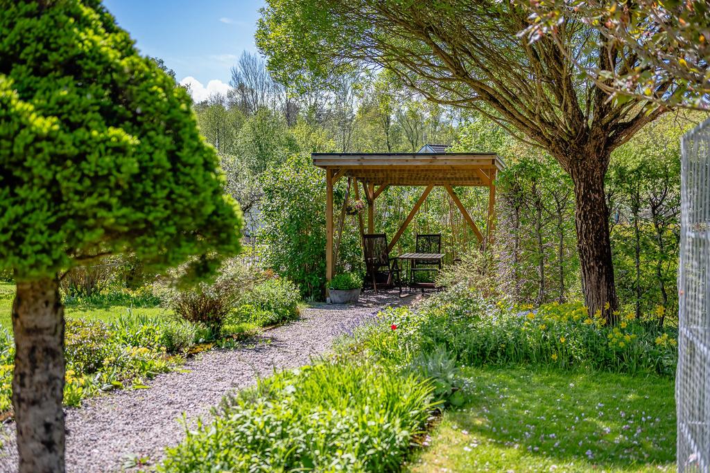 Mysig pergola/bärså med tak