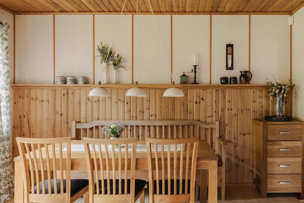 Matplats i anslutning till köket.