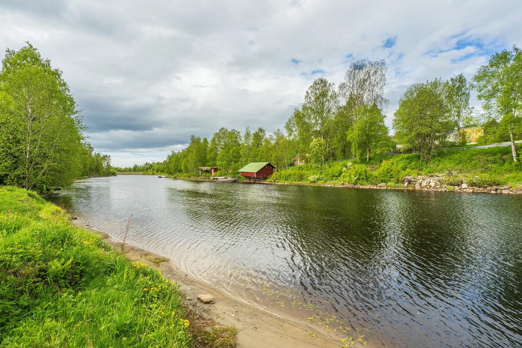 Områdesbild, Husån nedanför. 