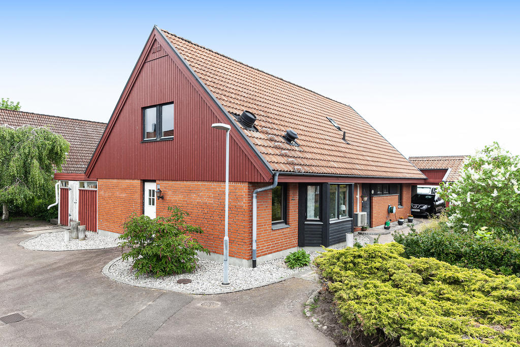 Från den gemensamma och bilfria gränden