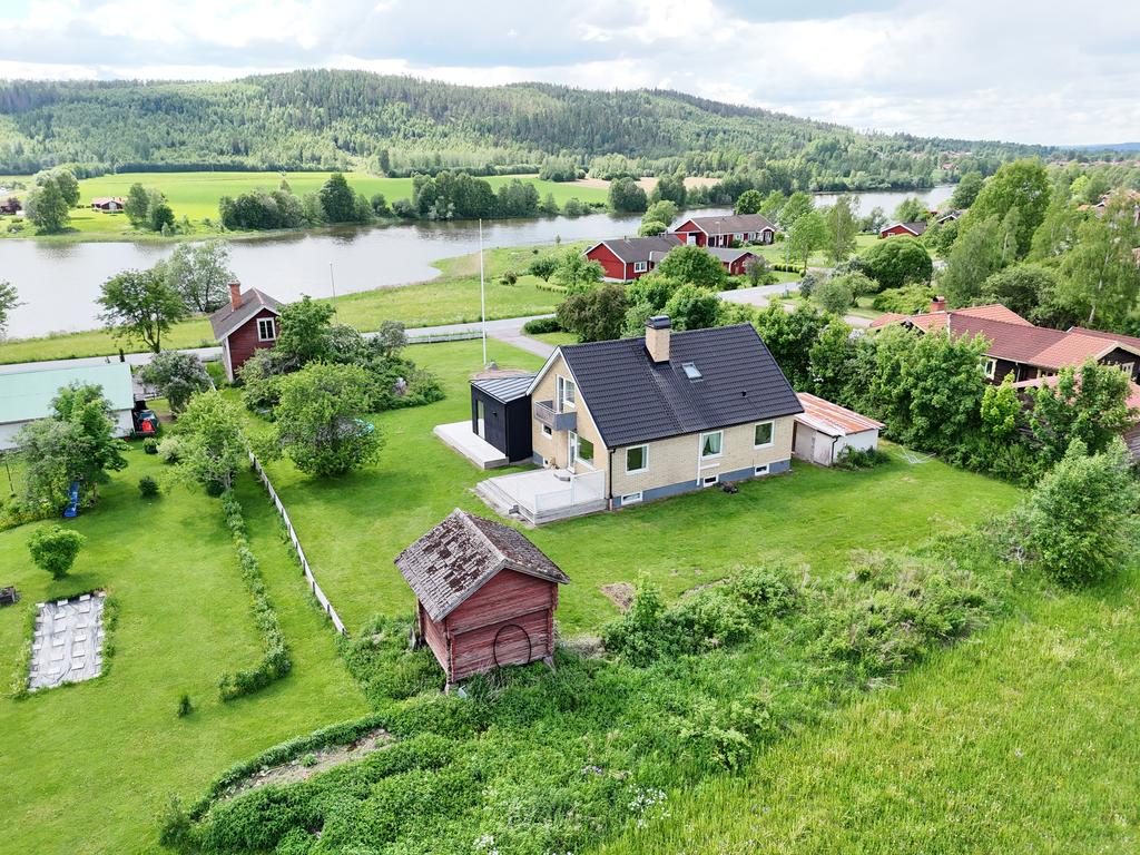 Gruvan 180 - ett renoverat hem med naturskönt läge!
