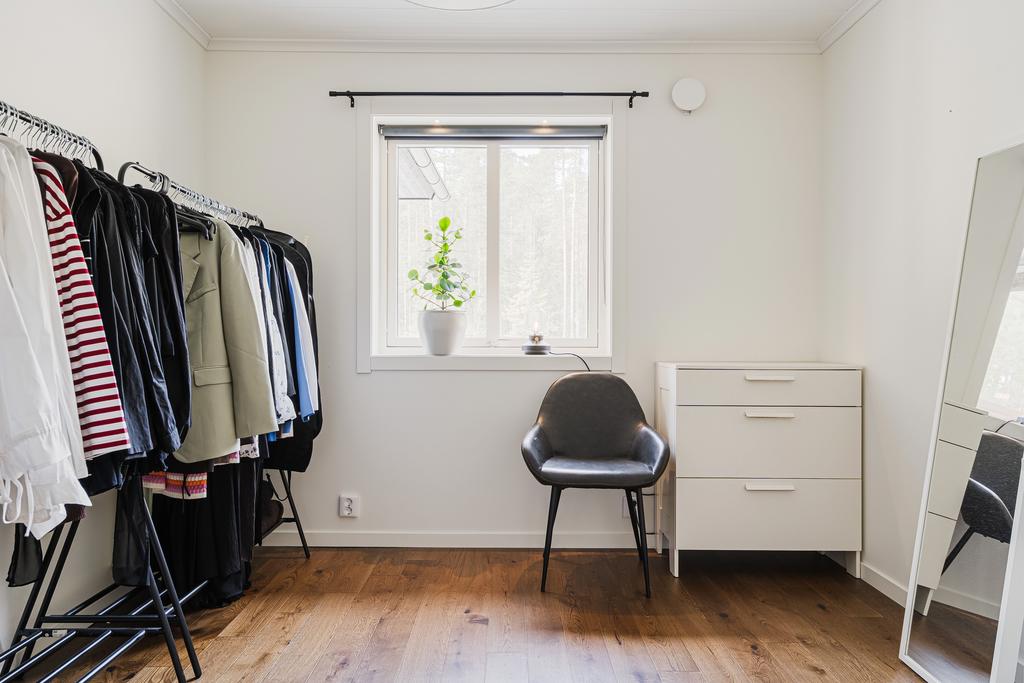 Sovrum/ Walk-in closet