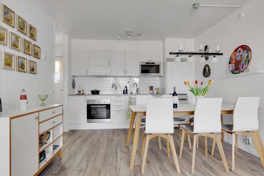 Gott om plats för större matbord