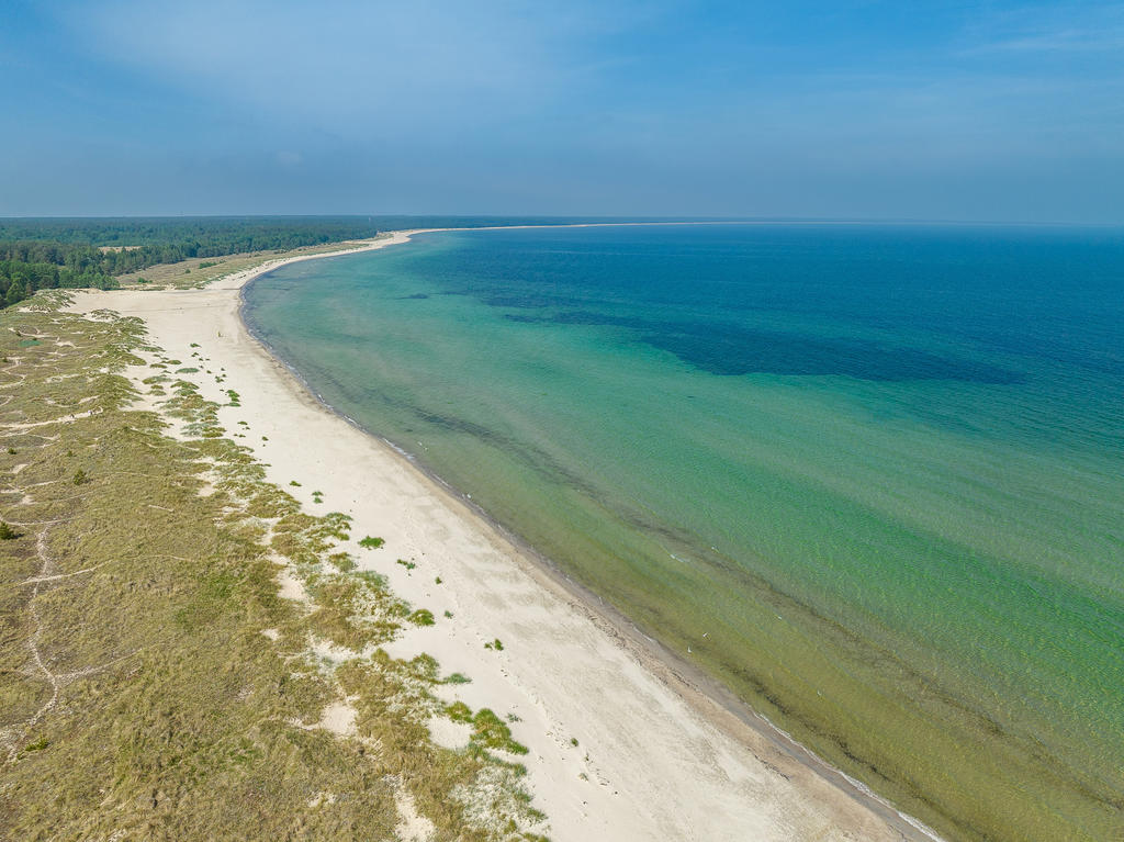 Milslång sandstrand