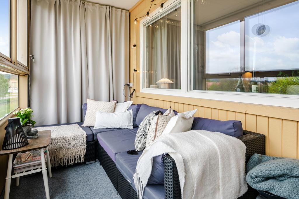 Soffa på balkongen